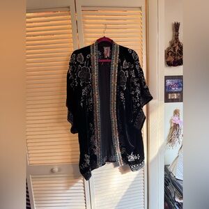Like New!! Johnny Was Size PL Black Velvet Kimono with Colorful Embroidery